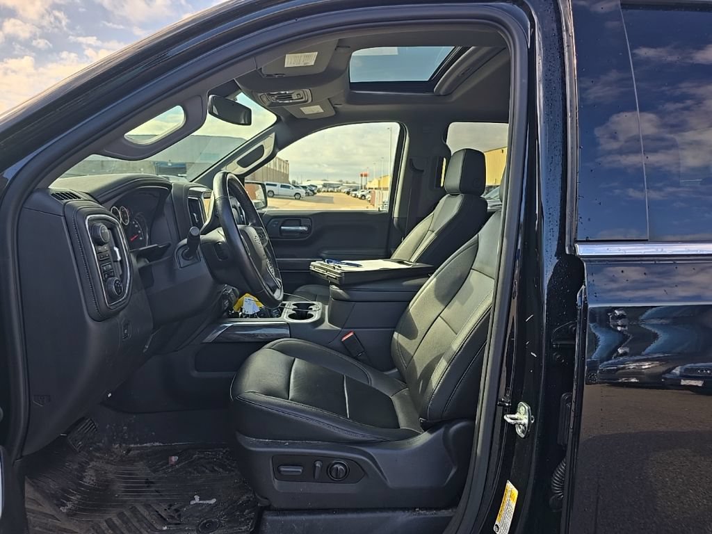 Used 2021 Chevrolet Silverado 1500 LTZ w/ Z71 Off-Road Package AWD/4WD image 9
