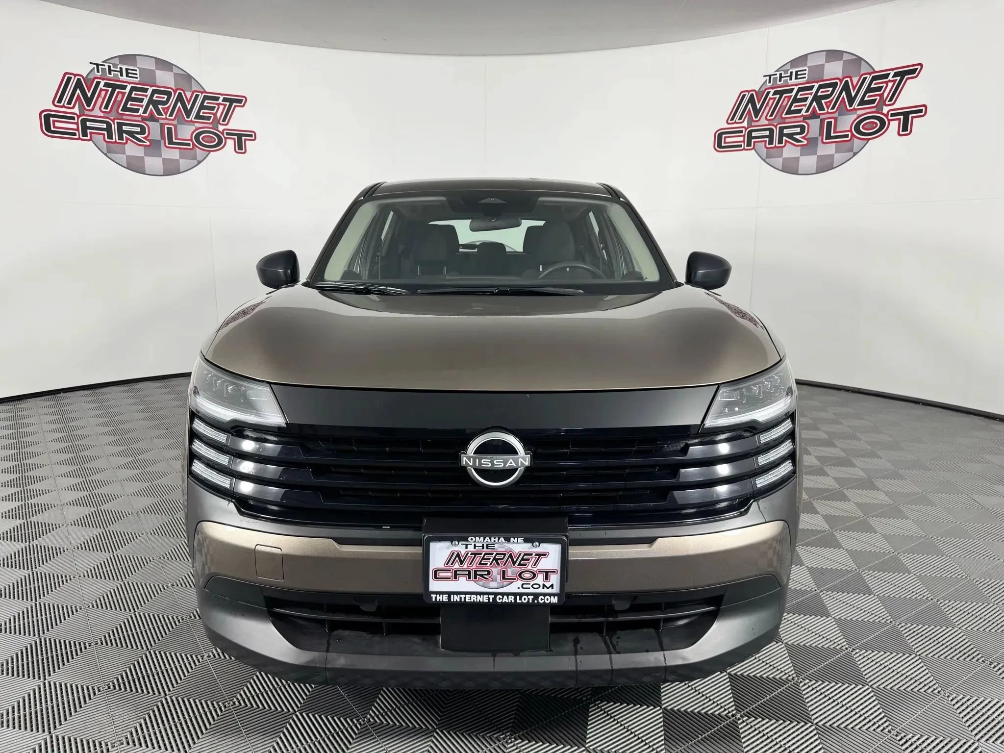 Used 2025 Nissan Kicks S AWD/4WD image 2