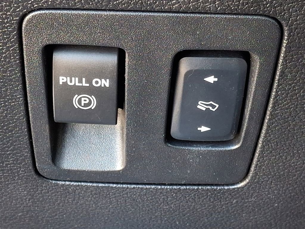 Used 2018 Ford F150 XLT w/ Equipment Group 302A Luxury image 25