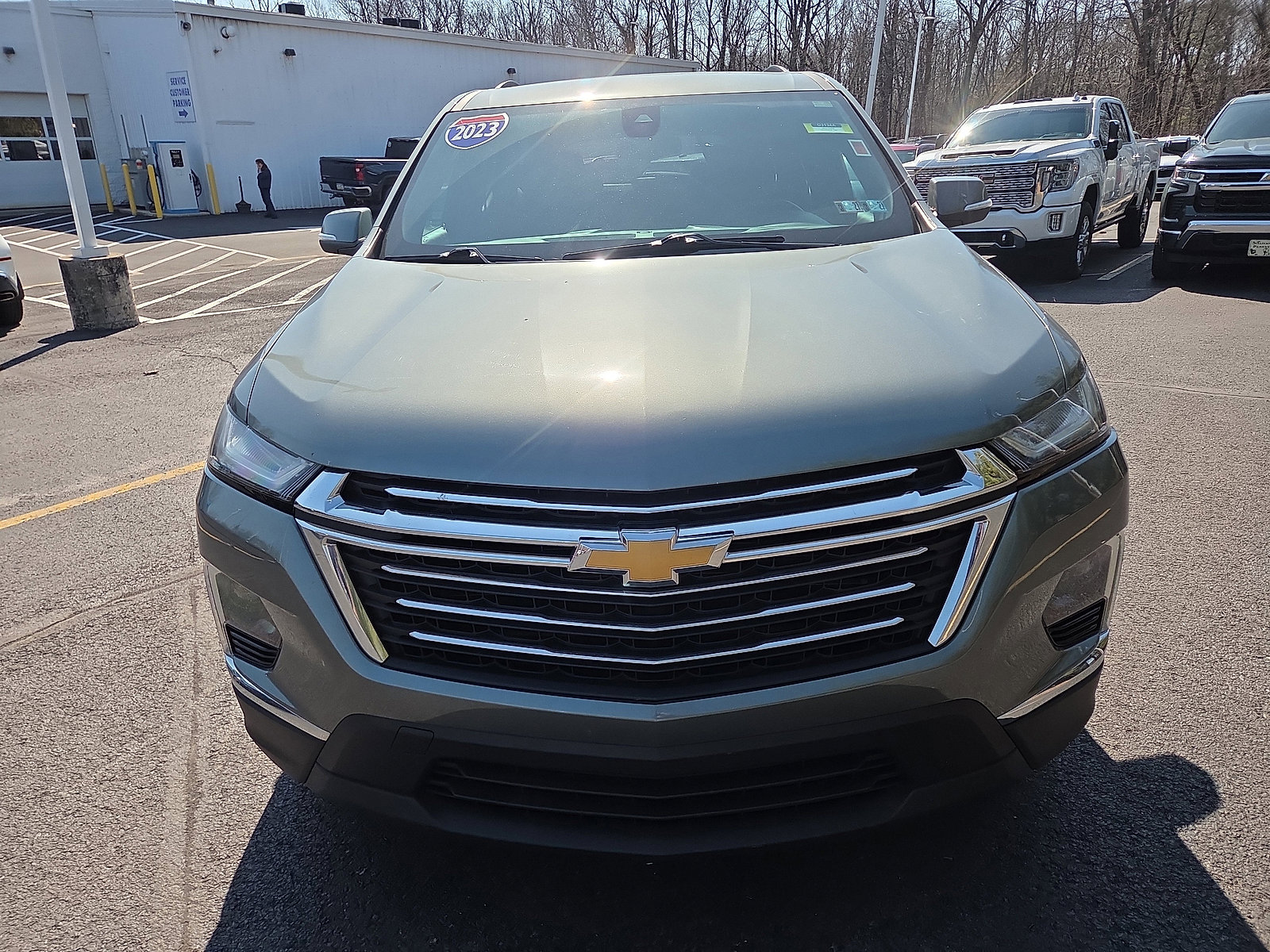 Used 2023 Chevrolet Traverse LT image 8