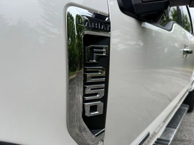 Used 2019 Ford F250 Lariat w/ Lariat Ultimate Package AWD/4WD image 9