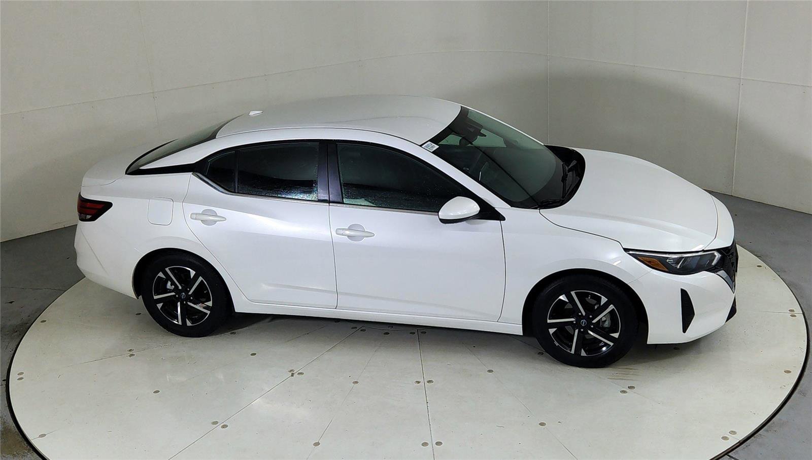 Used 2024 Nissan Sentra SV image 24