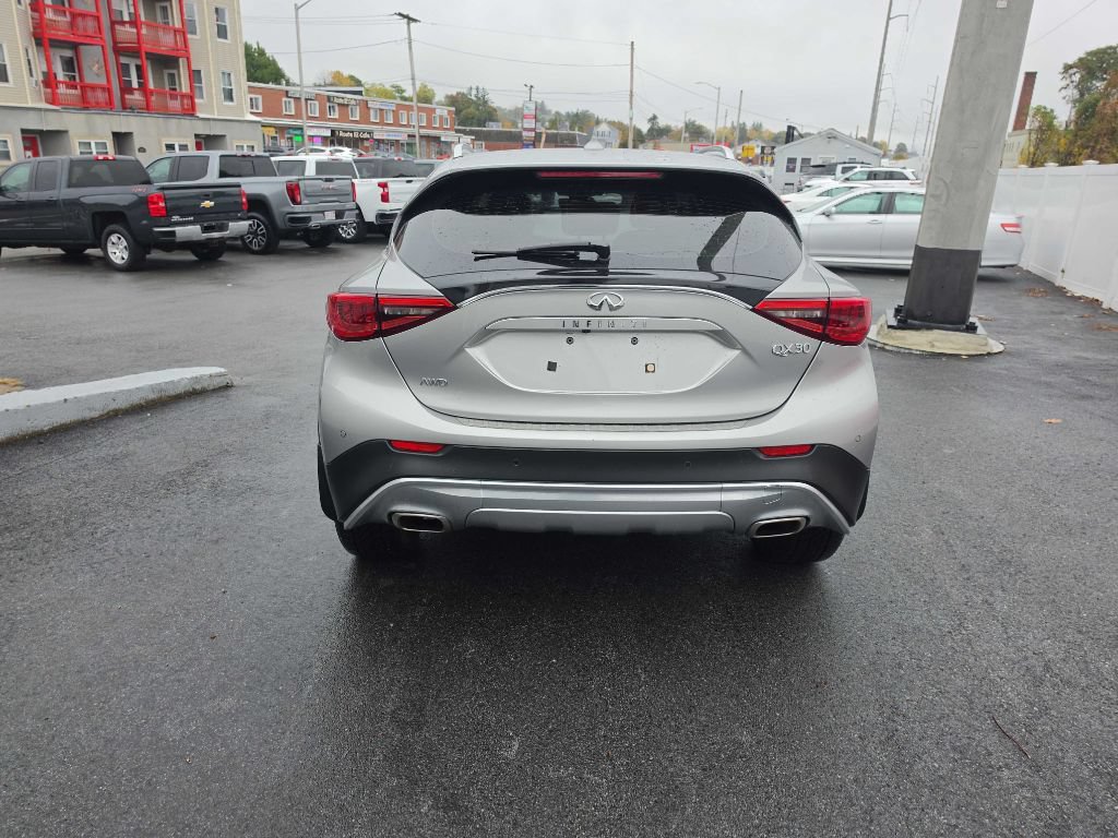 Used 2019 INFINITI QX30 AWD w/ Navigation Package image 7