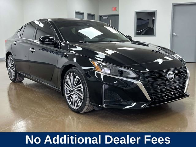 Used 2025 Nissan Altima 2.5 SL FWD image 3