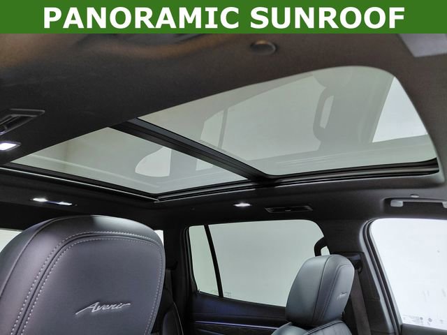 Used 2025 Buick Enclave Avenir w/ Super Cruise Package image 4