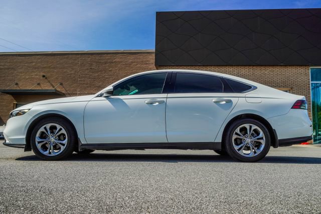 Used 2023 Honda Accord EX image 9
