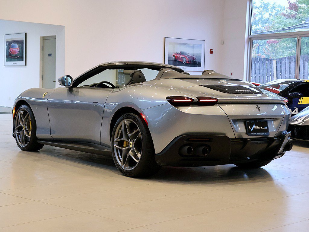 Certified 2026 Ferrari Roma Spider RWD image 2