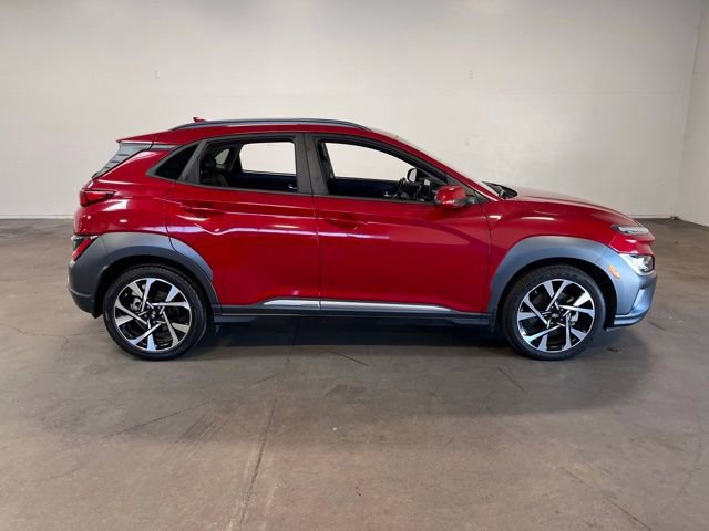 Used 2022 Hyundai Kona Limited FWD image 2