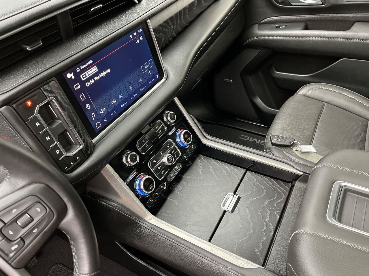 Certified 2024 GMC Yukon XL Denali w/ Advanced Technology Package AWD/4WD image 20