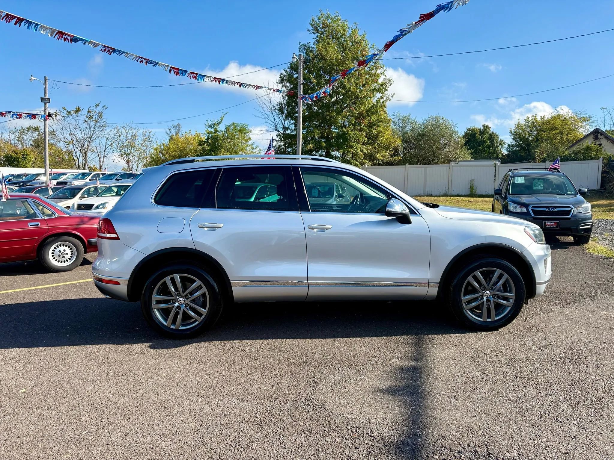 Used 2015 Volkswagen Touareg VR6 image 6