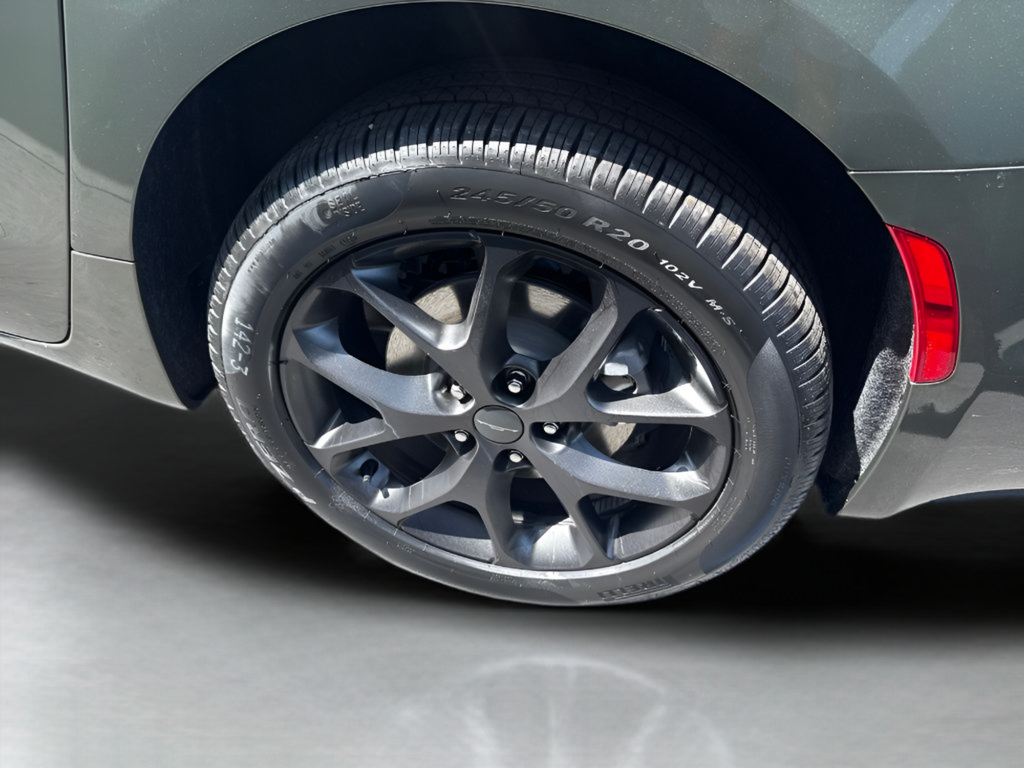 New 2027 Chrysler Pacifica Limited AWD/4WD image 25