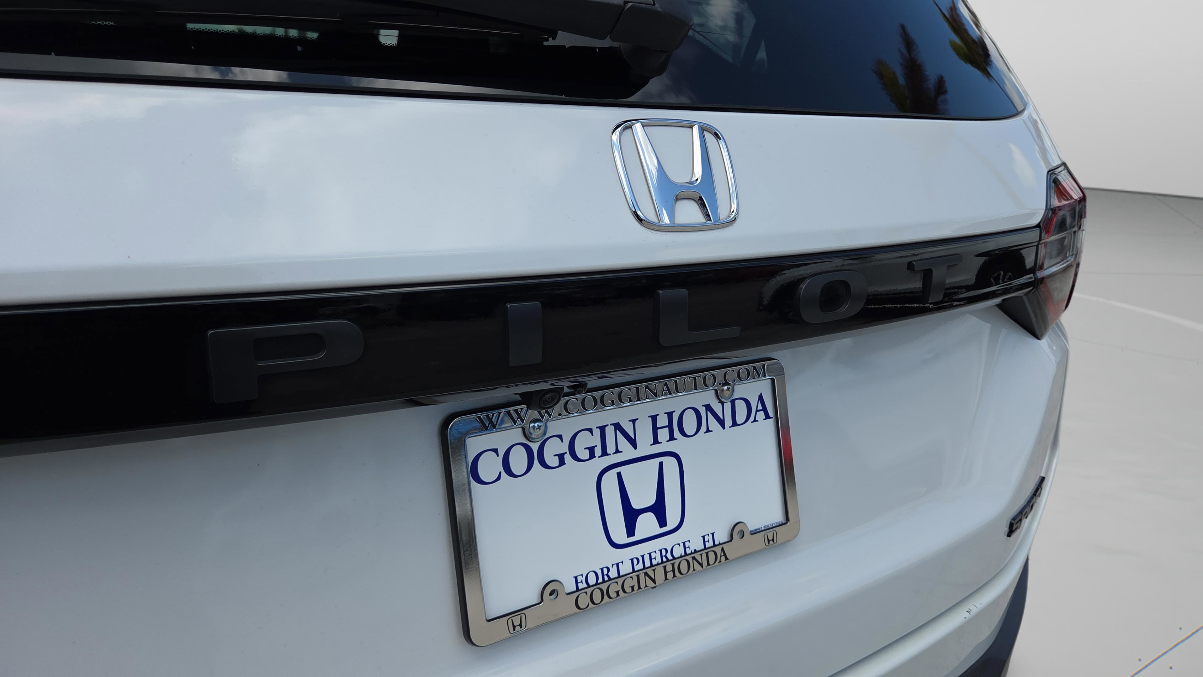 Used 2023 Honda Pilot Sport image 36