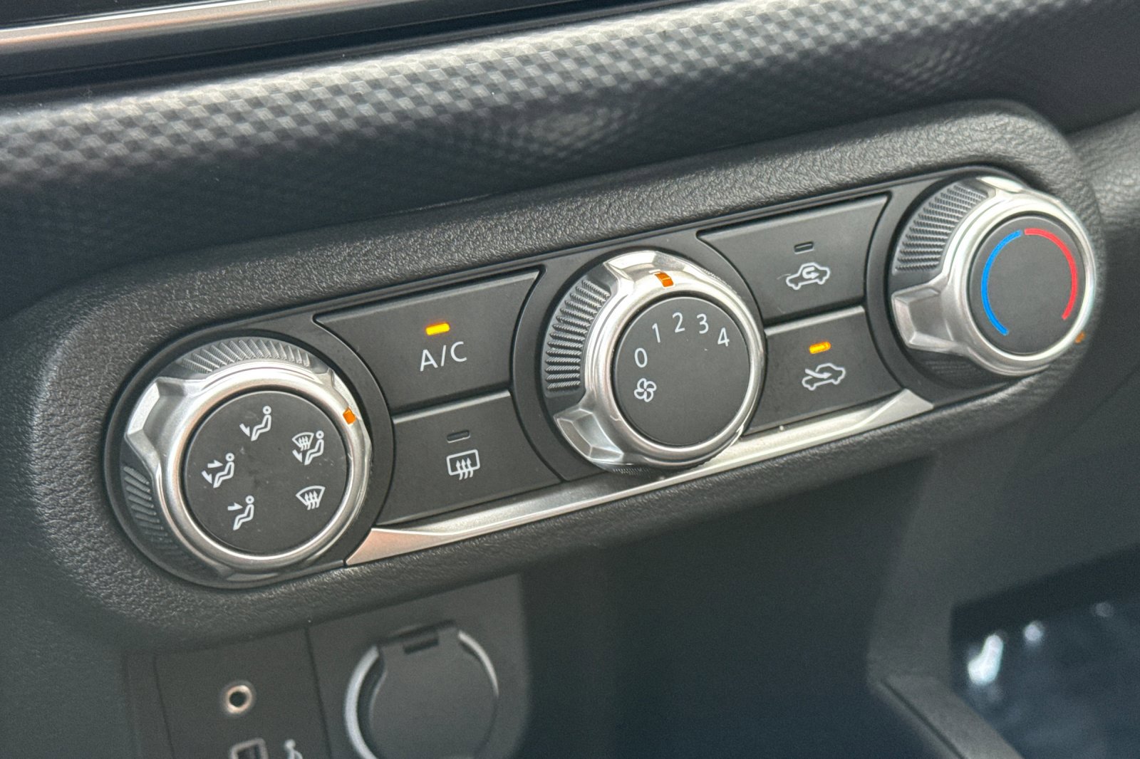 Used 2023 Nissan Kicks S image 20