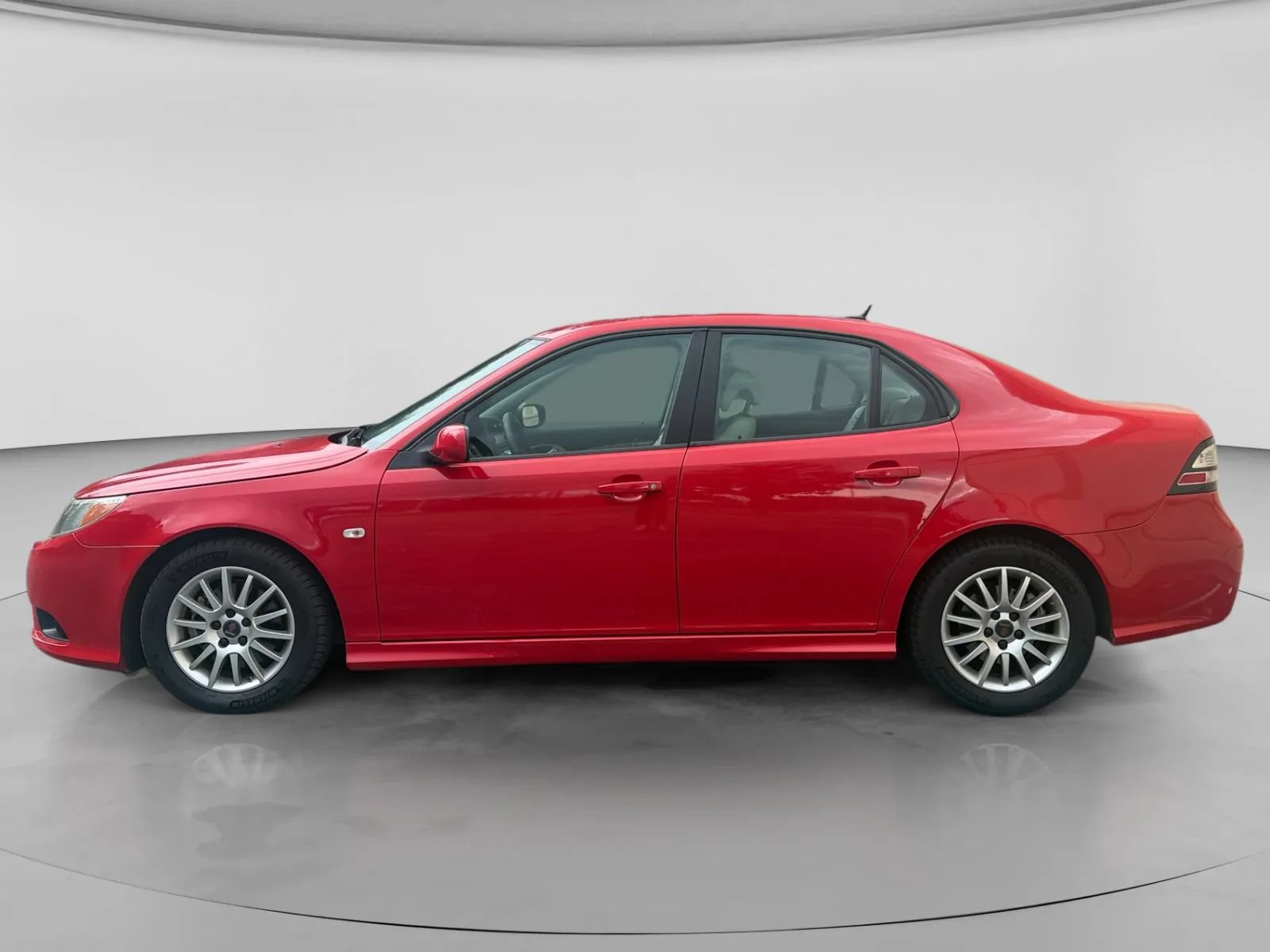 Used 2008 Saab 9-3 2.0T w/ Moonroof Package FWD image 2