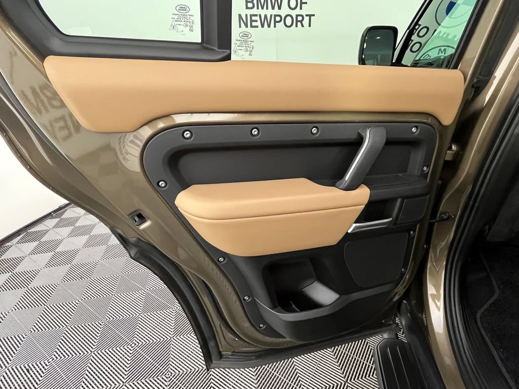 Used 2026 Land Rover Defender 110 S AWD/4WD image 23