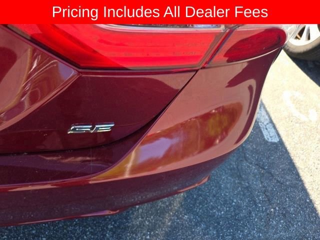Used 2018 Toyota Camry SE FWD image 6