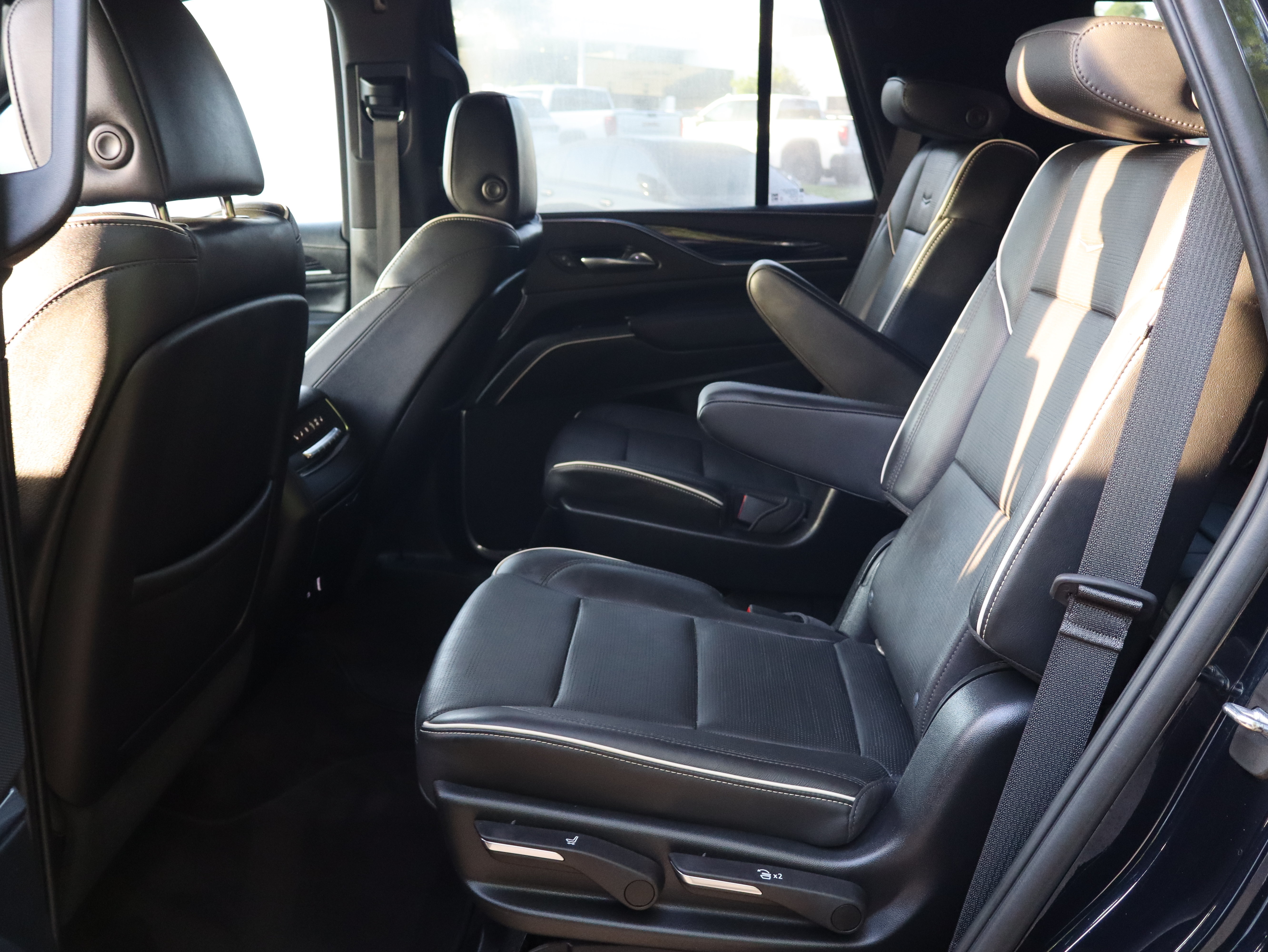 Certified 2022 Cadillac Escalade Sport RWD image 42