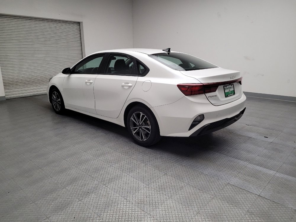 Used 2022 Kia Forte LXS image 3