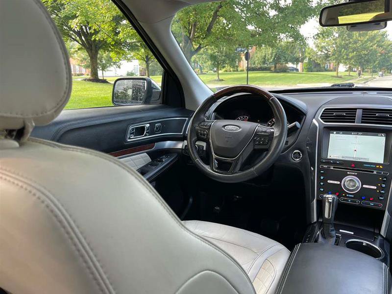 Used 2017 Ford Explorer Platinum AWD/4WD image 67