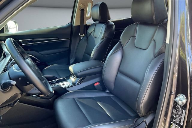 Used 2025 Kia Telluride LX FWD image 23