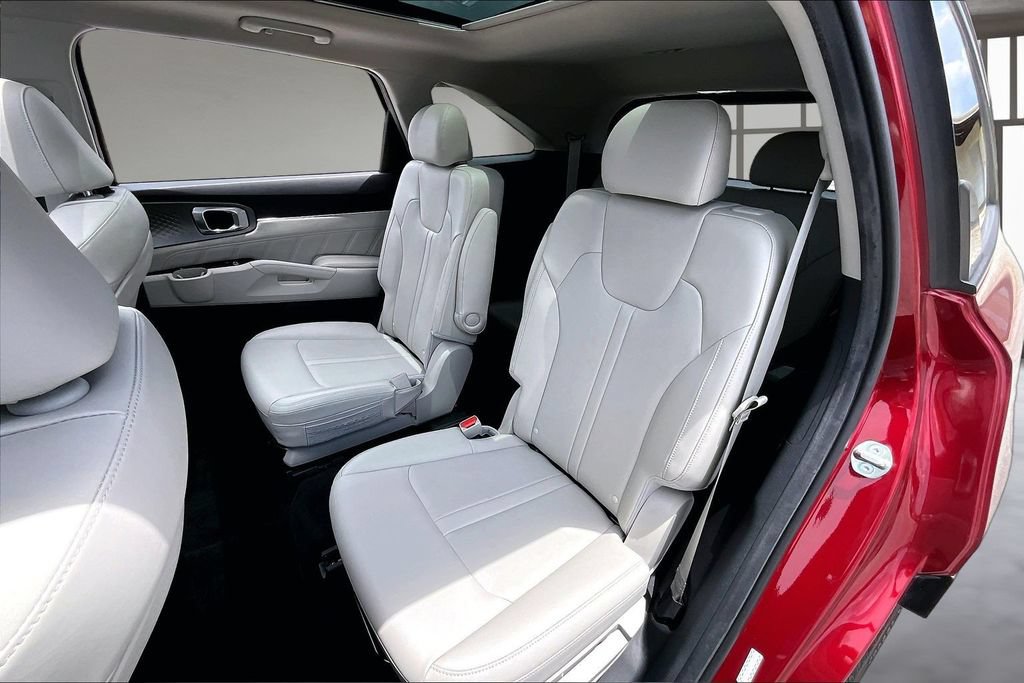 Used 2023 Kia Sorento SX FWD image 21