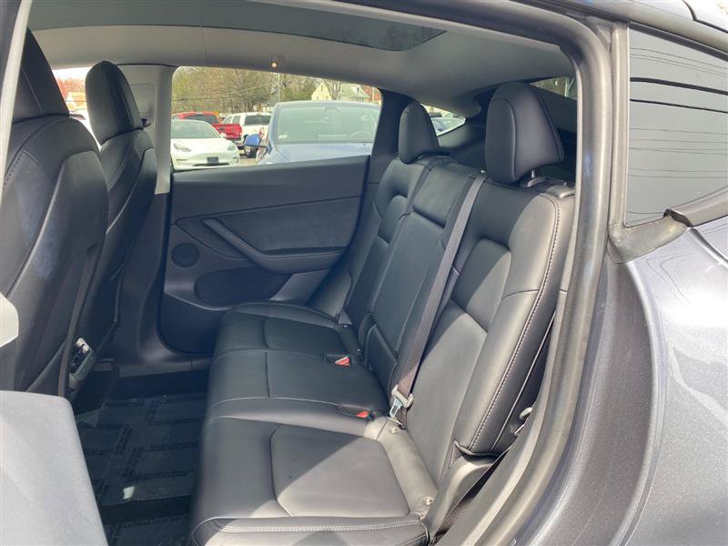 Used 2024 Tesla Model Y Long Range RWD image 10