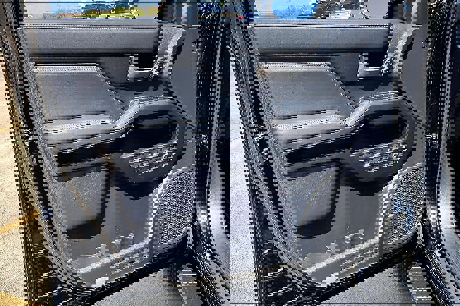 Used 2025 Toyota 4Runner Limited image 22