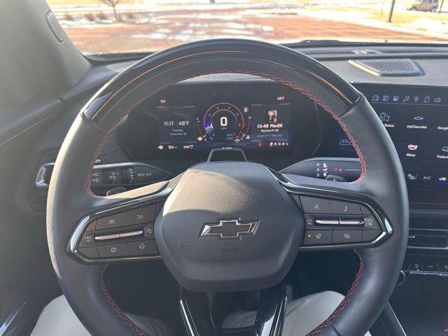 Used 2025 Chevrolet Traverse RS image 22