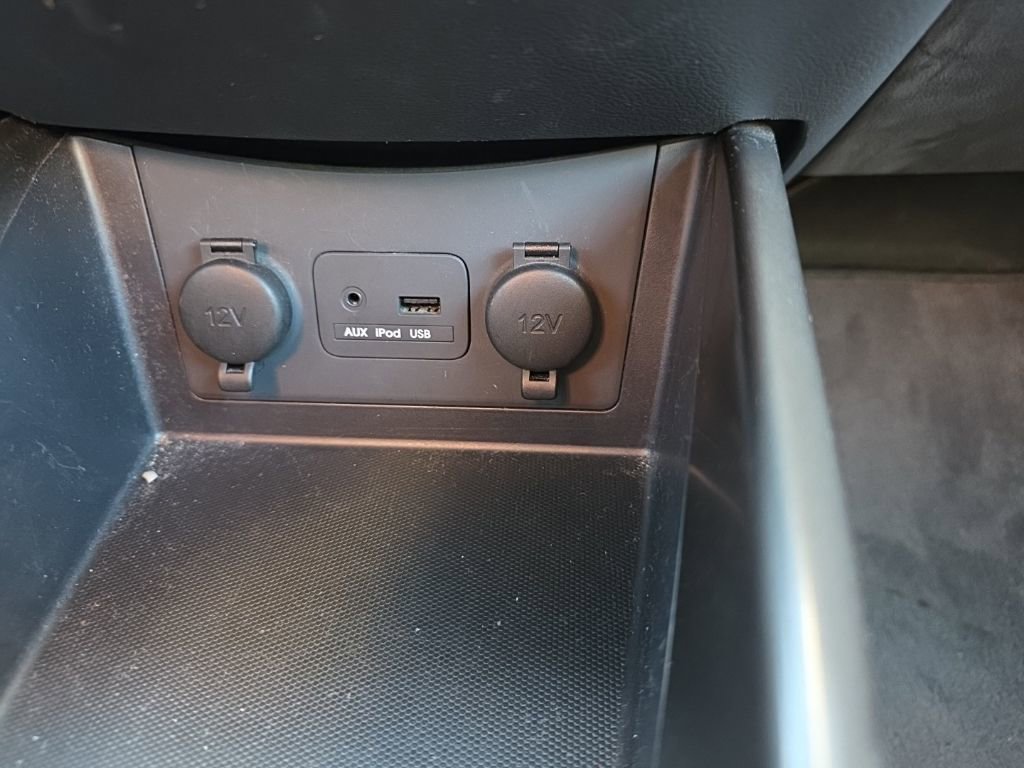 Used 2013 Kia Forte EX image 25