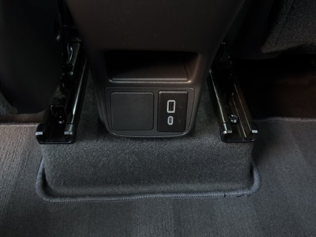 Certified 2025 Buick Encore GX Sport Touring FWD image 26