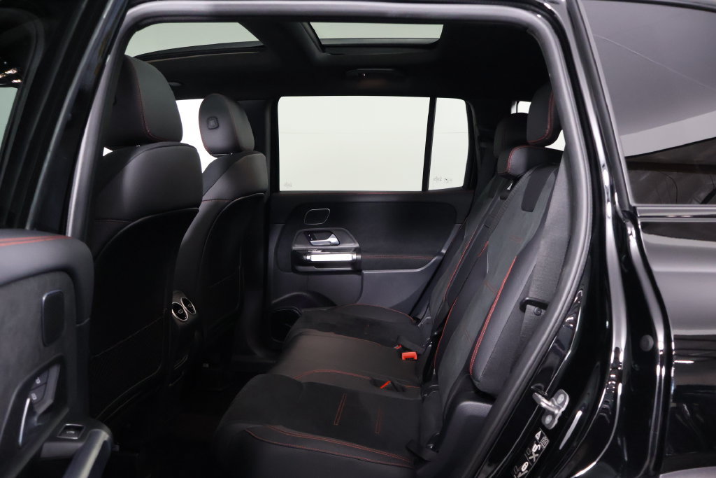 Certified 2024 Mercedes-Benz GLB 250 4MATIC image 11
