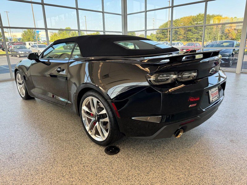 Used 2022 Chevrolet Camaro SS RWD image 5