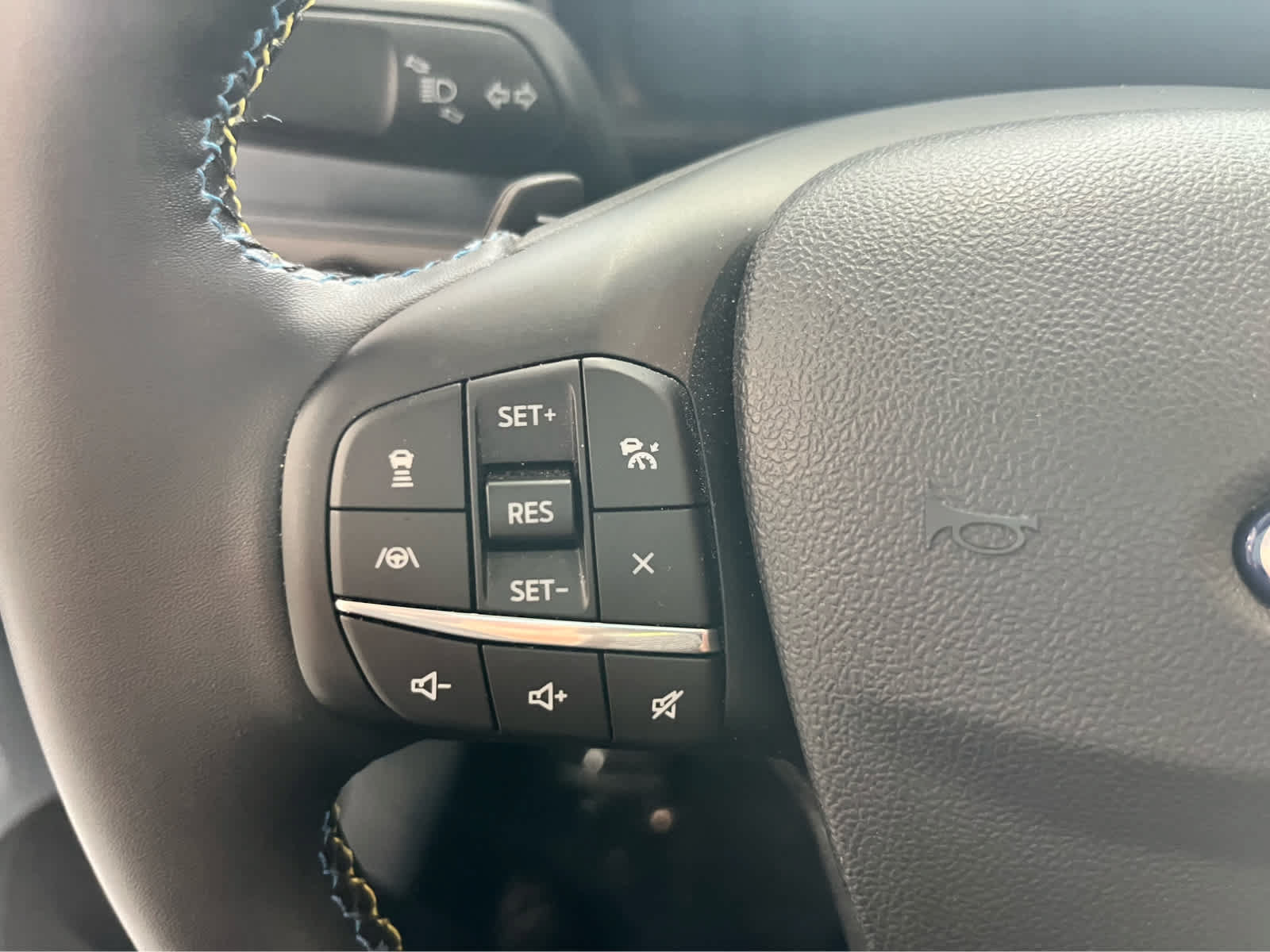 Certified 2025 Ford Maverick Lobo AWD/4WD image 30