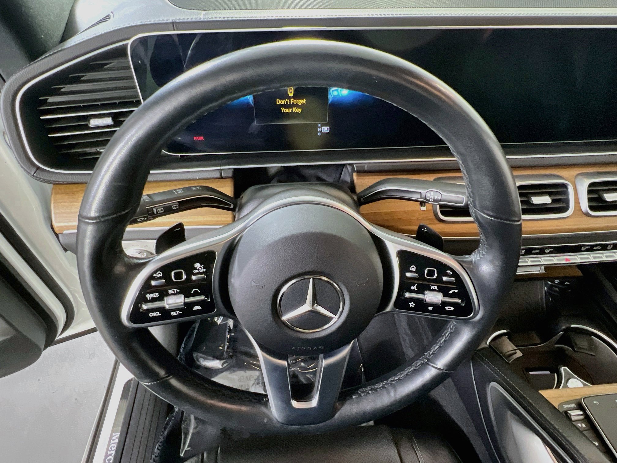 Used 2022 Mercedes-Benz GLS 450 4MATIC image 11