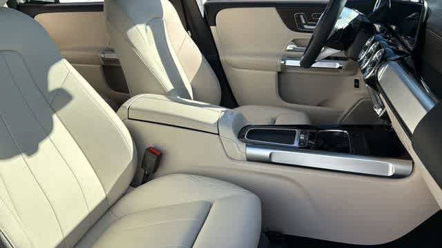 Certified 2025 Mercedes-Benz GLB 250 4MATIC image 34