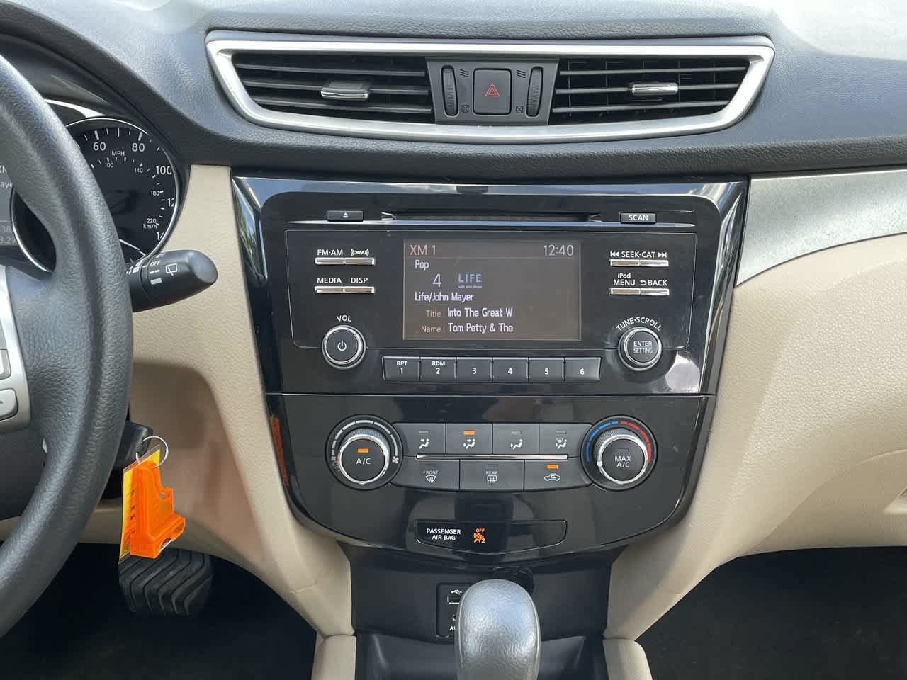 Used 2016 Nissan Rogue S w/ Appearance Package AWD/4WD image 13
