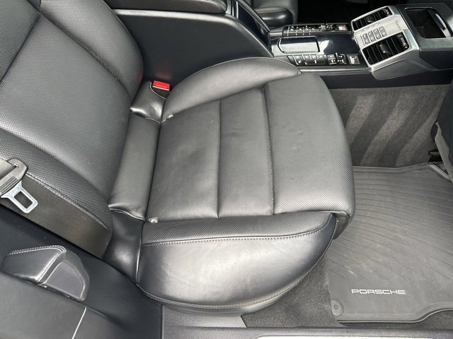 Used 2015 Porsche Panamera 4S Executive image 16