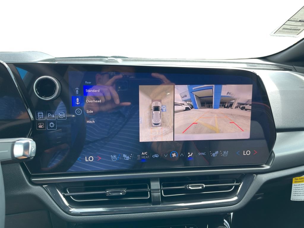 New 2025 Chevrolet Equinox EV RS w/ Convenience Package II image 31