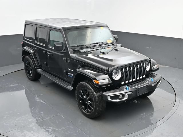 Used 2023 Jeep Wrangler Unlimited Sahara w/ Cold Weather Group AWD/4WD image 23