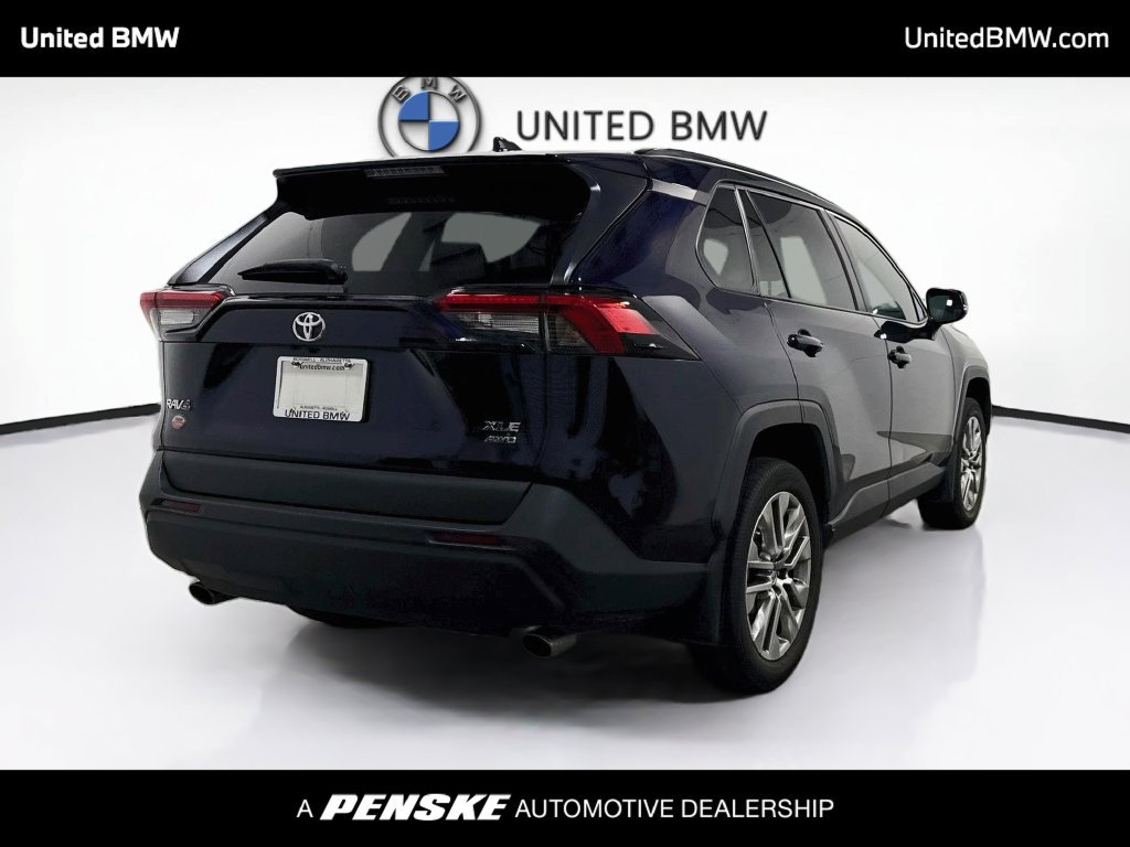 Used 2022 Toyota RAV4 XLE Premium AWD/4WD image 5