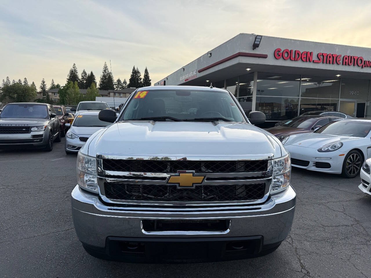 Used 2014 Chevrolet Silverado 2500 LT AWD/4WD image 3