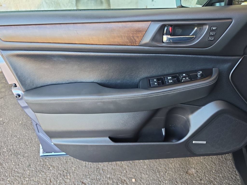 Used 2016 Subaru Outback 2.5i Limited AWD/4WD image 23