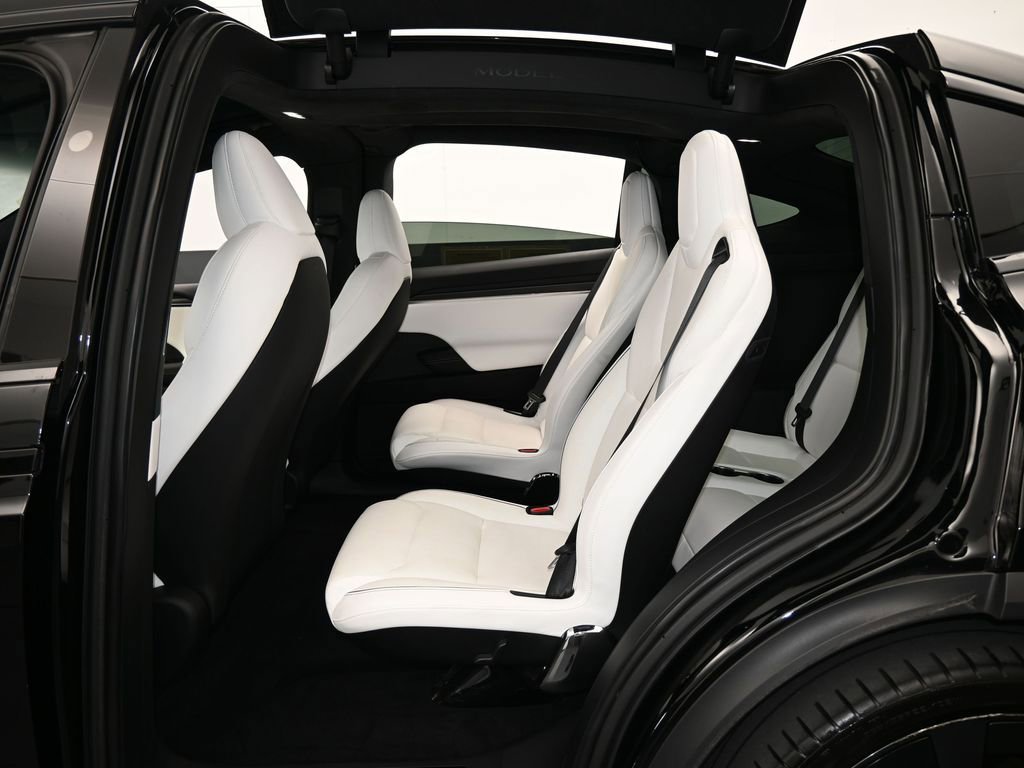 Used 2022 Tesla Model X Plaid image 27