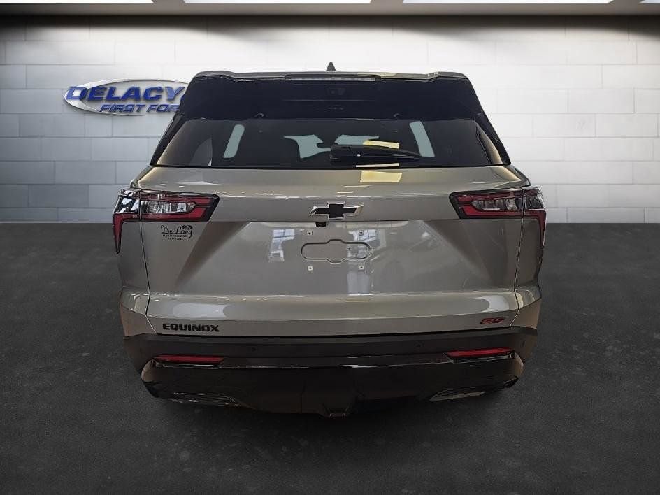 Used 2025 Chevrolet Equinox RS w/ Safety and Technology Package image 4