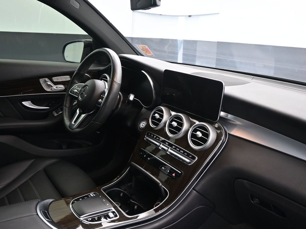 Used 2021 Mercedes-Benz GLC 300 4MATIC Coupe image 12