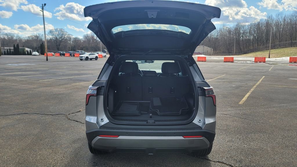 New 2026 Chevrolet Equinox LT w/ Convenience Package II image 11