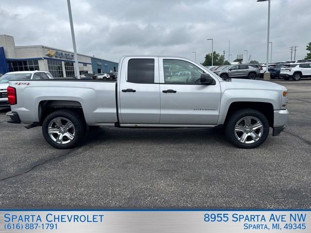 Used 2017 Chevrolet Silverado 1500 Custom w/ Custom Convenience Package AWD/4WD image 2