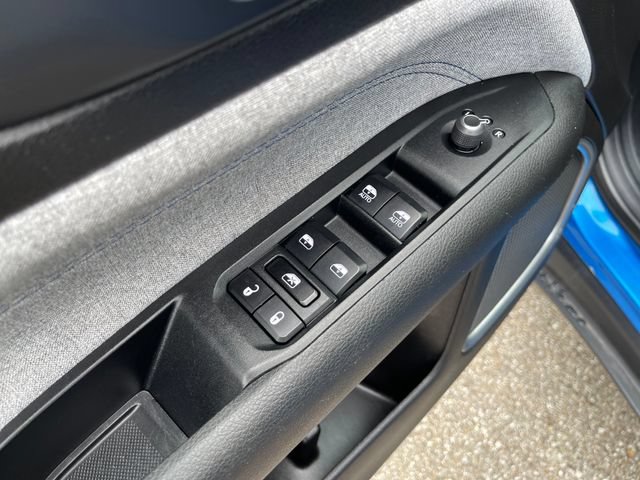 Used 2024 Jeep Compass Latitude AWD/4WD image 11