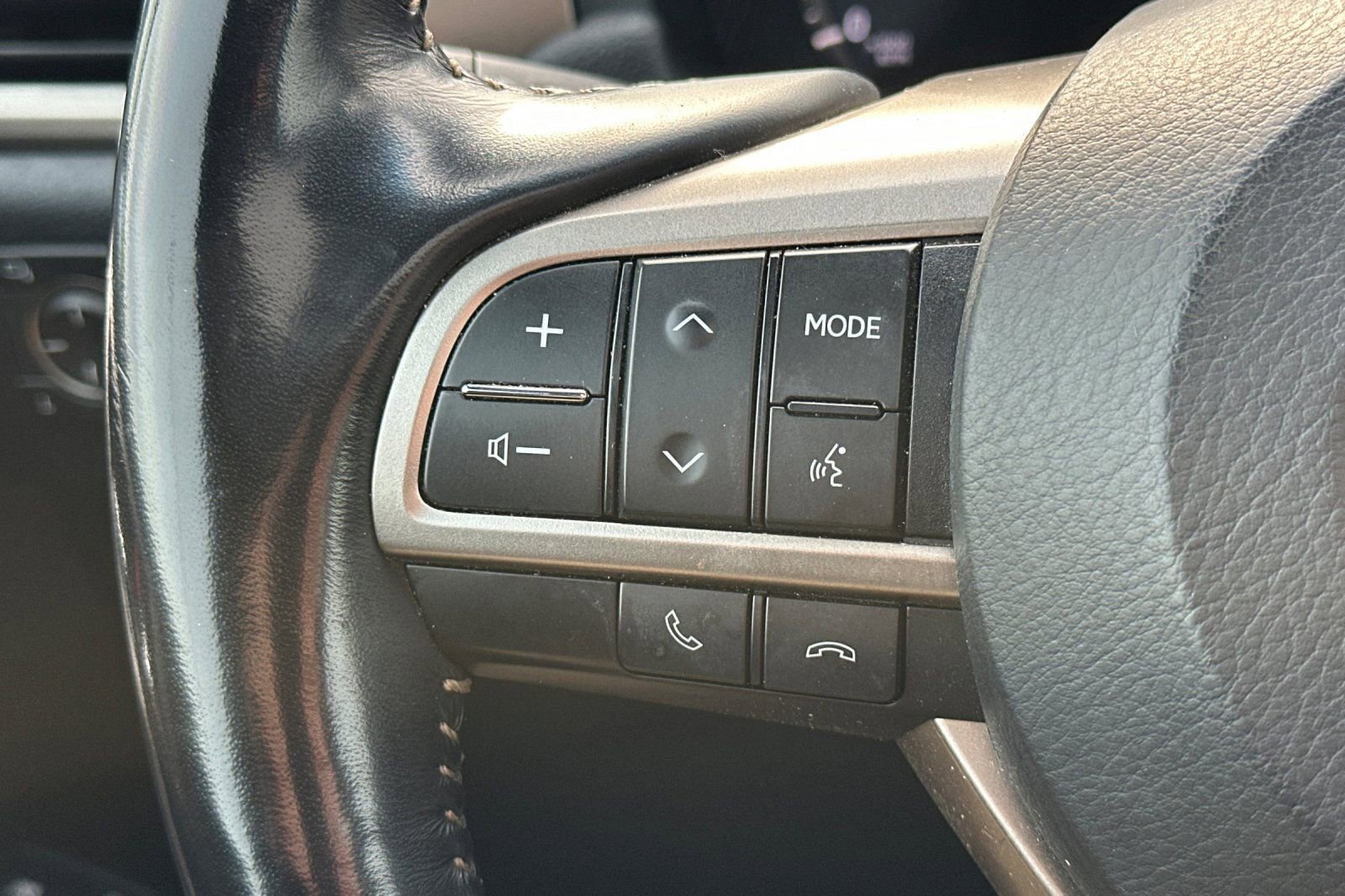 Used 2021 Lexus GX 460 Premium w/ Accessory Package image 36