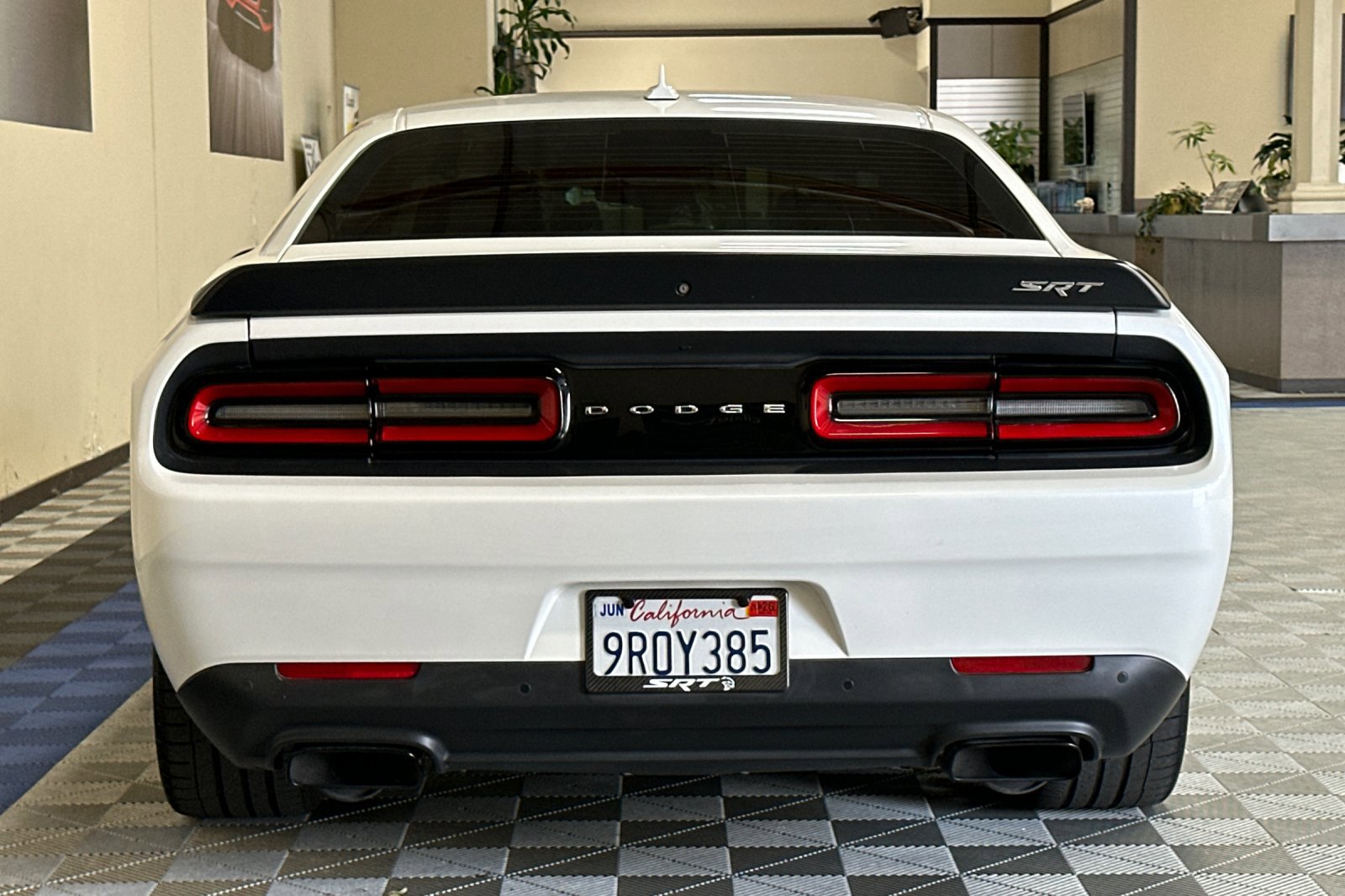 Used 2015 Dodge Challenger SRT Hellcat image 5